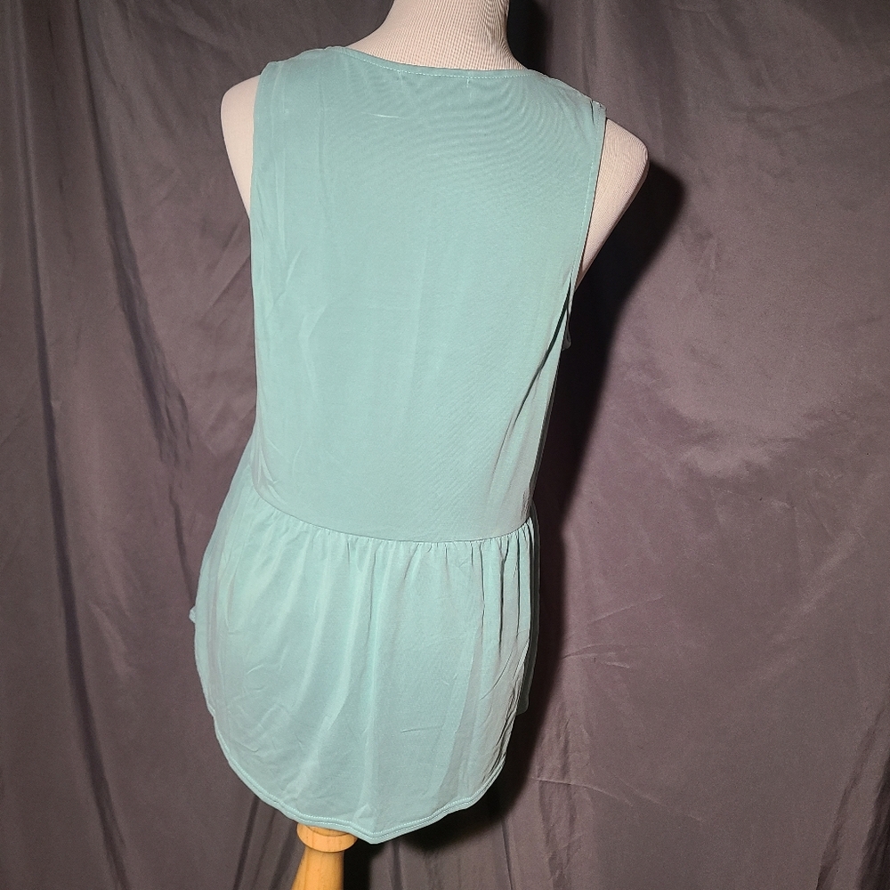 Mint Green Sleeveless Women's Top - Picture 2 of 5